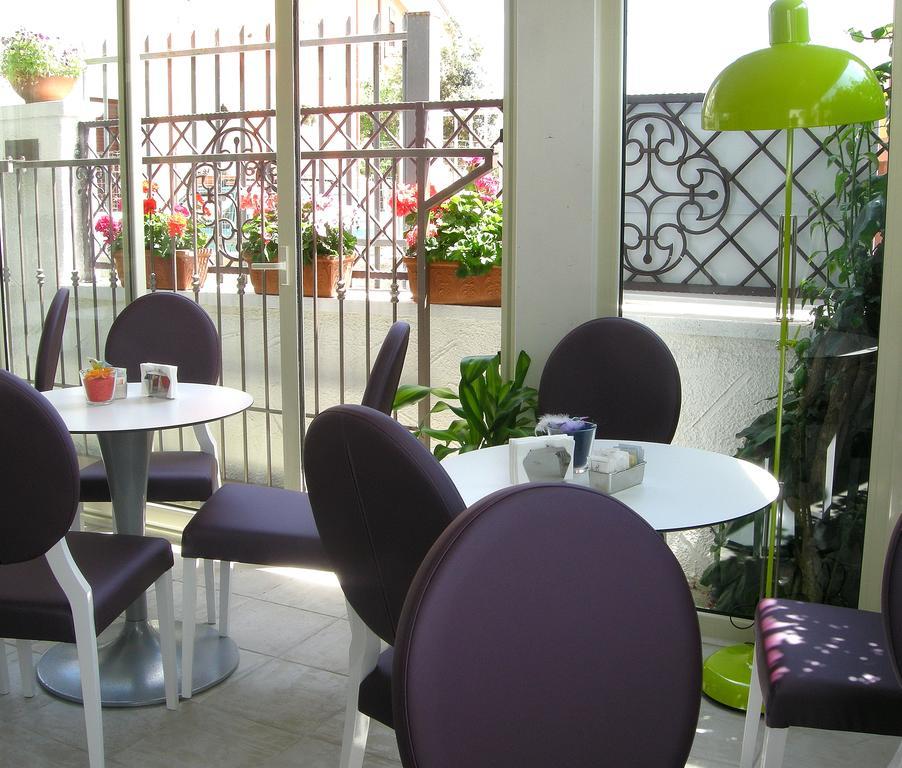 Olive Garden & Petite Maison Позада Екстериор снимка